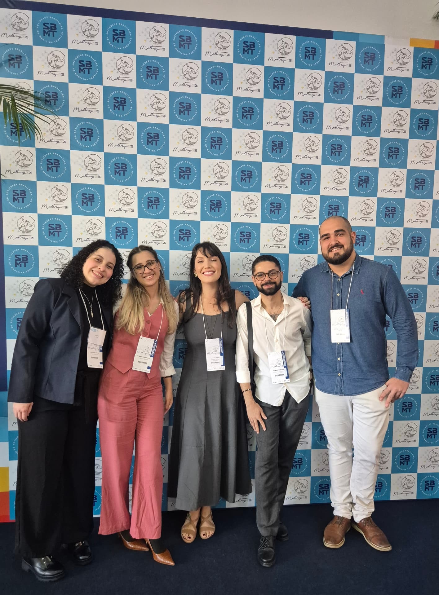 Integrantes do Hub durante o Medtrop’26.